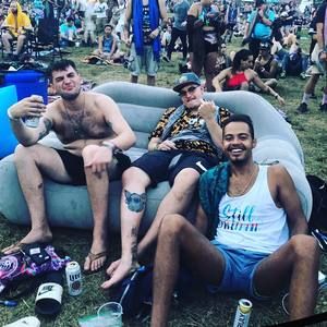 Meet your Posher, Devin